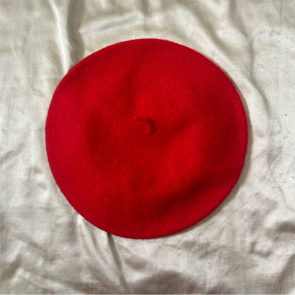 Red Beret Gemstone Detail